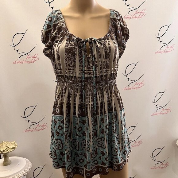 CATO. Stretch Tunic. Size Medium. Border Print. Scoop Tie Neck. Elastic. B40 - Picture 4 of 6